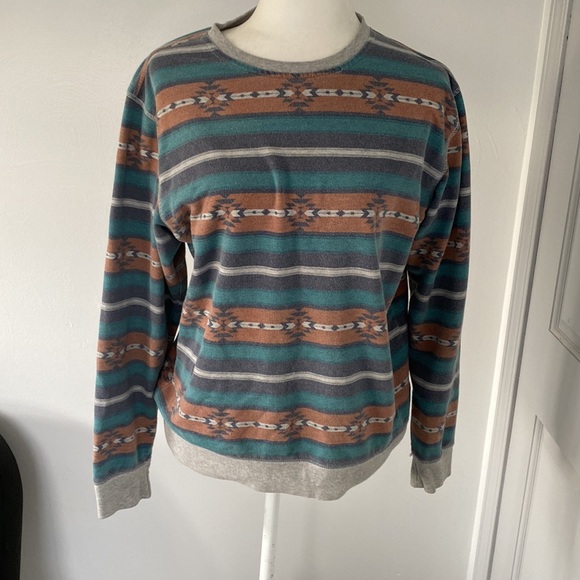 Mens medium crewneck - Picture 2 of 4